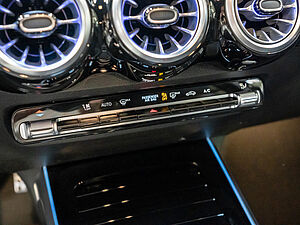 Mercedes-Benz GLB 200 d AMG Sport Advanced Plus 11 navigation