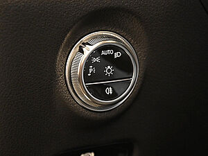 Mercedes-Benz C 300 e 4M AMG Line 22 navigation