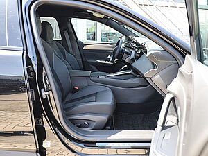 Peugeot 408 GT HYBRID 136 e-DSC 2 navigation