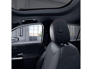 Mercedes-Benz GLA 250 AMG Line 18 navigation