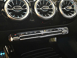 Mercedes-Benz CLA 250 4M Coupé AMG Sport Advanced Plus 13 navigation