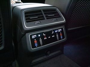 Audi RS6 Avant 4.0 TFSI quattro AHK Matrix HUD Luf 10 navigation