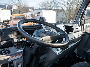 Fuso Canter 9C18 AMT 7,49to Meiller Dreiseitenkipper 17 navigation