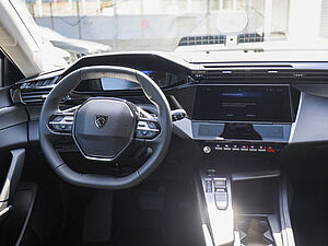 Peugeot 308 Allure HYBRID 145 e-DSC6 8 navigation