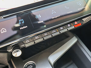 Peugeot 308 Allure HYBRID 145 e-DSC6 15 navigation