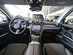 Mercedes-Benz C 180 T Avantgarde Advanced 8 navigation