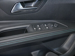 Peugeot 5008 Allure PT130 20 navigation