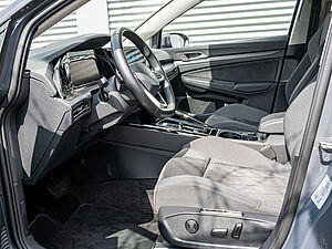 Volkswagen Golf VIII Style 1,5 l eTSI DSG 27 navigation
