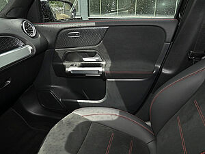 Mercedes-Benz GLB 250 4M AMG Sport Advanced Plus 15 navigation