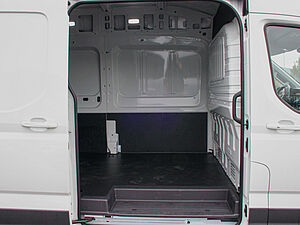 Maxus eDELIVER 9 KA L3H3 72 kWh 4 navigation