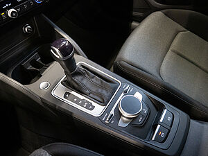 Audi Q2 35 TFSI S line 15 navigation