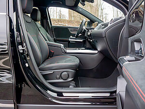 Mercedes-Benz GLA 180 Edition AMG Line 2 navigation