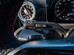 Mercedes-Benz A 180 d AMG Line 17 navigation
