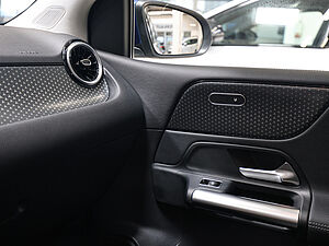 Mercedes-Benz B 200 d Progressive Advanced 17 navigation