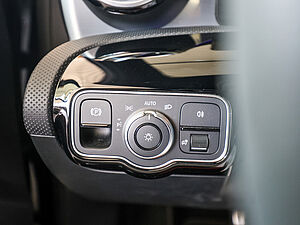 Mercedes-Benz A 35 AMG 4M 29 navigation