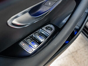 Mercedes-Benz E 220 d T Avantgarde 28 navigation