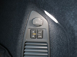 Volkswagen Touareg R-Line 3.0 V6 TDI 4M 34 navigation