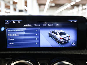Mercedes-Benz A 200 Limo Progressive Advanced 12 navigation