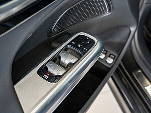 Mercedes-Benz E 300 e T Avantgarde Advanced Plus 27 navigation
