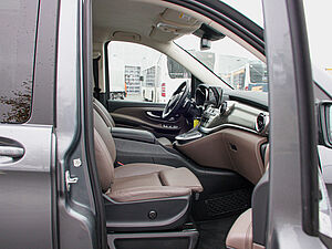 Mercedes-Benz V 300 d EXCLUSIVE EDITION Lang 3 navigation