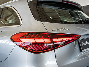 Mercedes-Benz C 300 e T Avantgarde Advanced Plus 28 navigation