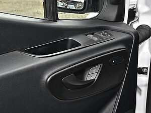 Mercedes-Benz Sprinter 317 CDI Kasten L4H2 20 navigation