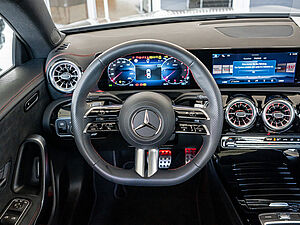 Mercedes-Benz CLA 200 d Coupé AMG Sport Premium 9 navigation