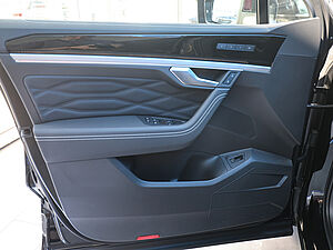 Volkswagen Touareg R-Line 3.0 V6 TDI 4M 30 navigation