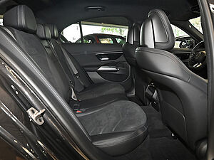 Mercedes-Benz E 300 e AMG Sport Advanced 5 navigation