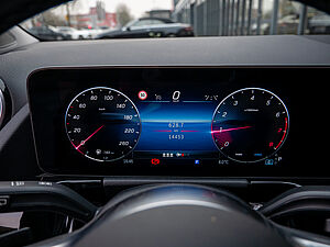 Mercedes-Benz GLA 180 Progressive 15 navigation