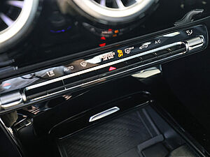 Mercedes-Benz CLA 200 d Coupé AMG Sport Advanced Plus 14 navigation