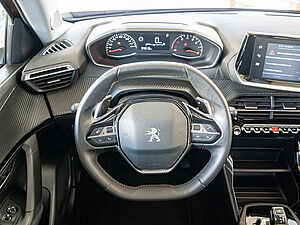 Peugeot 2008 Active 1.2 PureTech 130 EAT8 8 navigation