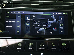 Peugeot 408 GT HYBRID 145 e-DSC6 13 navigation