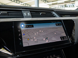 Audi Q8 e-tron Q8 S line 50 e-tron quattro 13 navigation