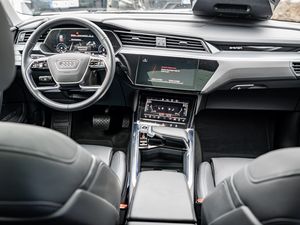 Audi e-tron 55 quattro 9 navigation