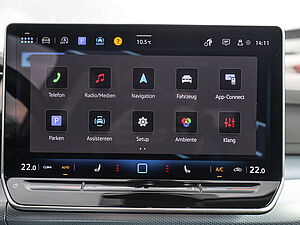 Volkswagen Golf VIII Variant GOAL 2,0 l TDI DSG 16 navigation