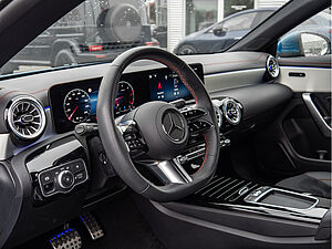 Mercedes-Benz CLA 220 d Coupé AMG Sport Advanced Plus 27 navigation
