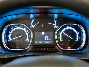Peugeot Expert e-L2 KW 100kW - 75kWh Vollelektrisch Autom.; SH; Navi 12 navigation