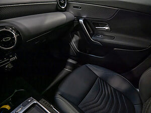 Mercedes-Benz A 250 e Progressive 15 navigation