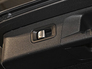 Mercedes-Benz E 53 AMG 4M T 32 navigation