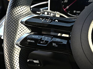 Mercedes-Benz E 220 d T AMG Line 17 navigation