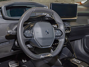 Peugeot 2008 e-GT Elektromotor 136 6 navigation