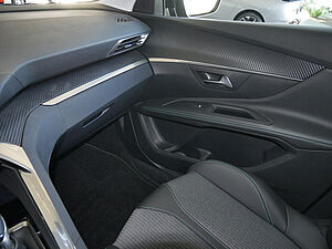 Peugeot 5008 Allure PT130 14 navigation