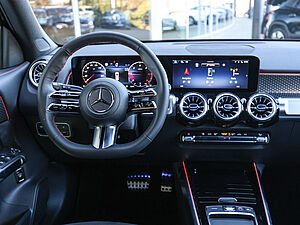 Mercedes-Benz GLB 200 GLB 200d AMG Line 8 navigation