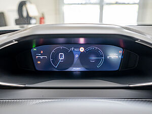 Peugeot 2008 Allure HYBRID 145 e-DSC6 13 navigation