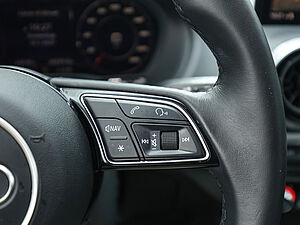 Audi Q2 35 TFSI S Line Black 20 navigation