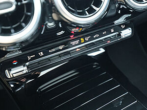 Mercedes-Benz A 250 e Progressive Advanced 17 navigation