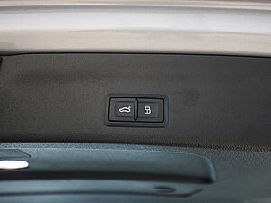 Audi A6 Avant S line 45 TDI quattro S tronic 34 navigation