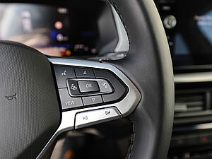 Volkswagen T-Cross Life 1.0 l TSI DSG 19 navigation