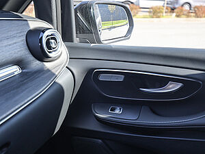 Mercedes-Benz V 300 d AVANTGARDE Extralang 15 navigation